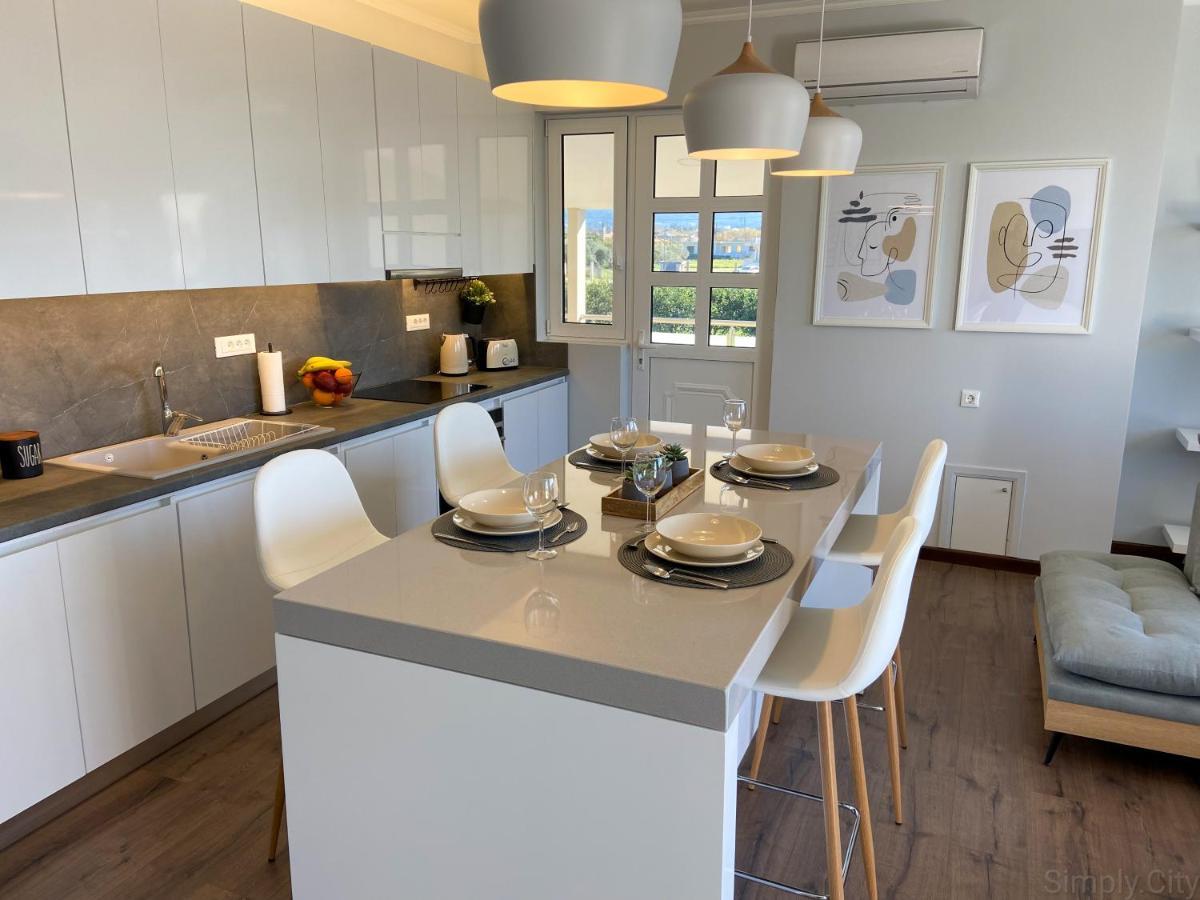 Simplycity Homestay Apartments Kremasti  Bagian luar foto