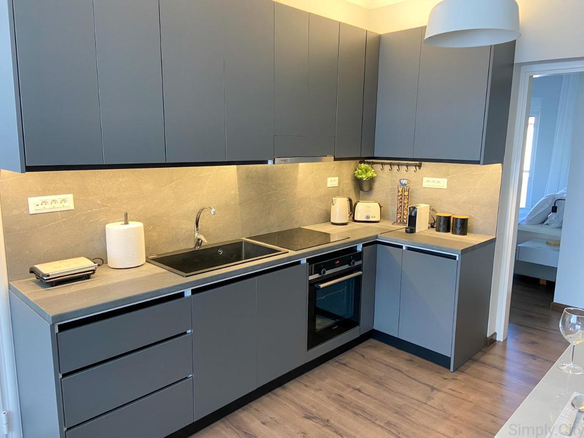 Simplycity Homestay Apartments Kremasti  Bagian luar foto